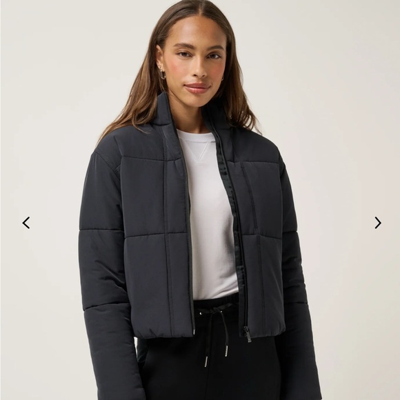 Travis Mathew Mont Blanc 3.0 Women's Black Puffer Jacket NWOT - Picture 3 of 6